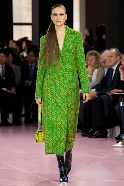Look 43